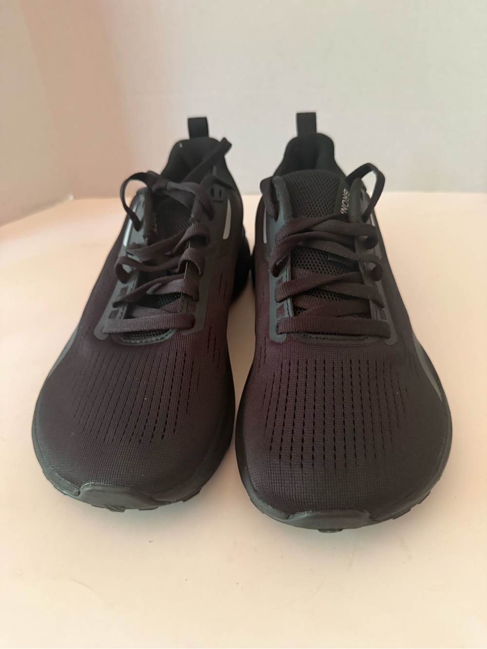 Bronax Women's Black Athletic Lace-Up Running Shoes EU 40/US 9